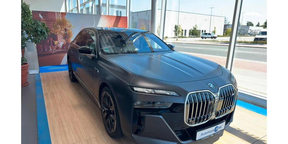 BMW M760 7.850 km 127.900 &euro; Erlangen 91058