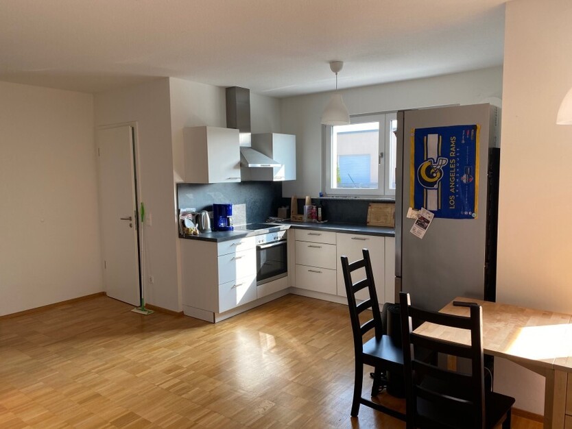 moderne 2 Zi PenthouseWohnung Nähe Siemens Campus