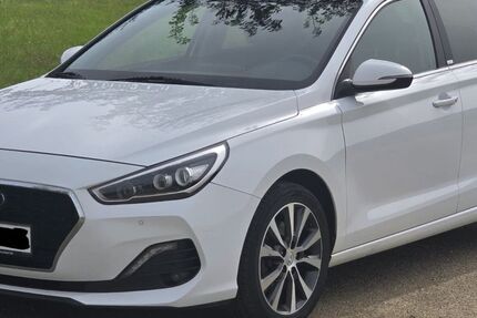 Hyundai i30 120.000 km 12.800 &euro; Winkelhaid 90610