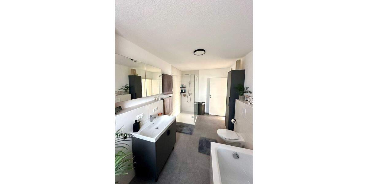 Geräumige 4-Zi Gartenwohnung in Hagenbüchach 4 zimmer