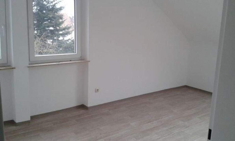 Dachgeschoßwohnung Nürnberg Schnepfenreuth - 2 Zimmer, 74 m&sup2;, 740&euro; | Angebot:25178802