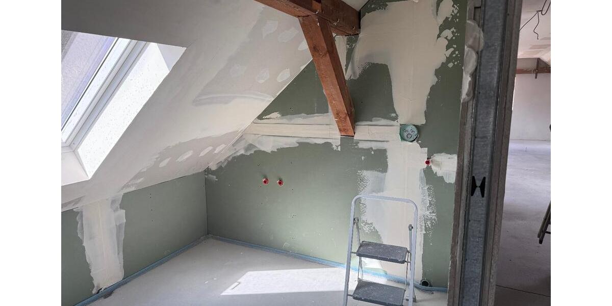 Dachgeschoßwohnung Simmelsdorf - 4.5 Zimmer, 80 m&sup2;, 240.000&euro; | Angebot:25902273