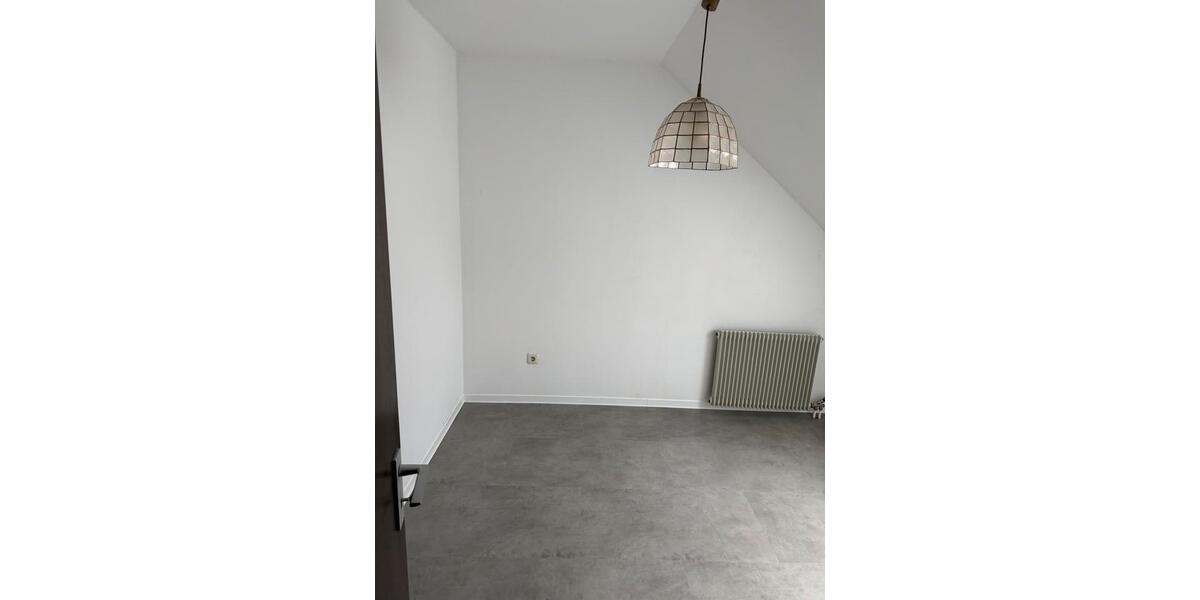 Reihenhaus Nürnberg Holzheim - 6 Zimmer, 178 m&sup2;, 2.050&euro; | Angebot:25170606