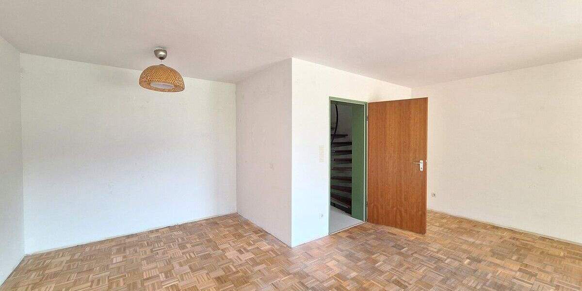 Perfekt für die Familie: Reihenmittelhaus in guter und ruhiger Lage mit Garten und Garage 3 zimmer