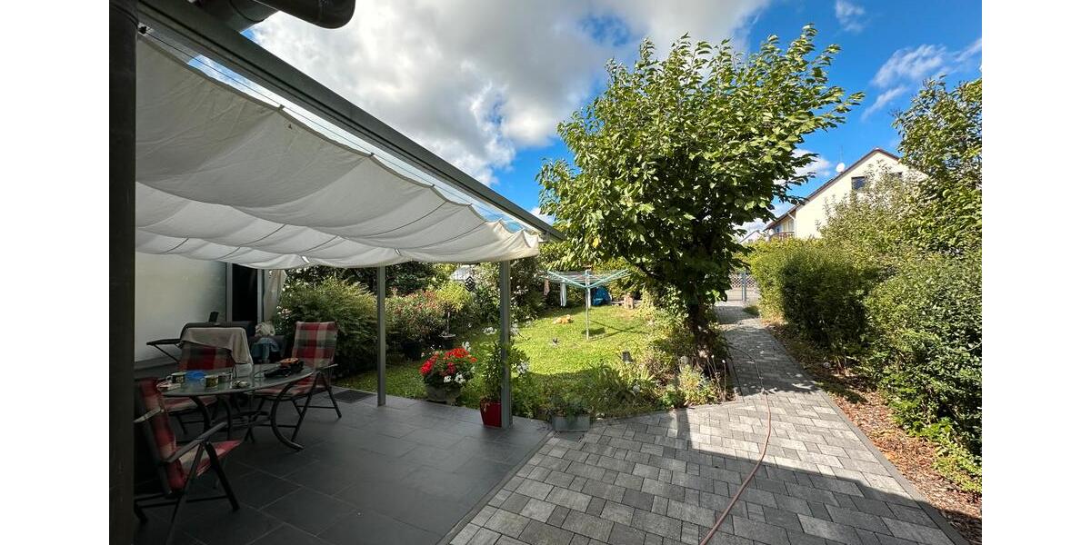 Reihenhaus Roßtal - 6 Zimmer, 127 m&sup2;, 599.000&euro; | Angebot:27299085