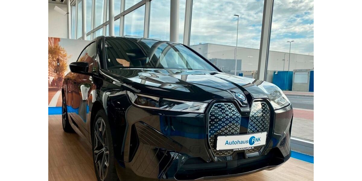 BMW iX 9.745 km 58.500 € Erlangen 91058