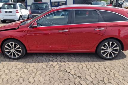 Hyundai i30 104.000 km 6.800 &euro; Nürnberg 90427
