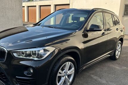 BMW X1 145.000 km 17.970 € Nürnberg 90449