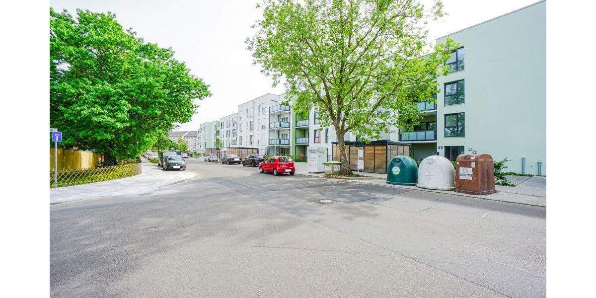 Helle 2-Zimmer- Wohnung mit großem Westbalkon, moderner Einbauküche, XXL-Dusche, Aufzug & Tiefgarage 2 zimmer