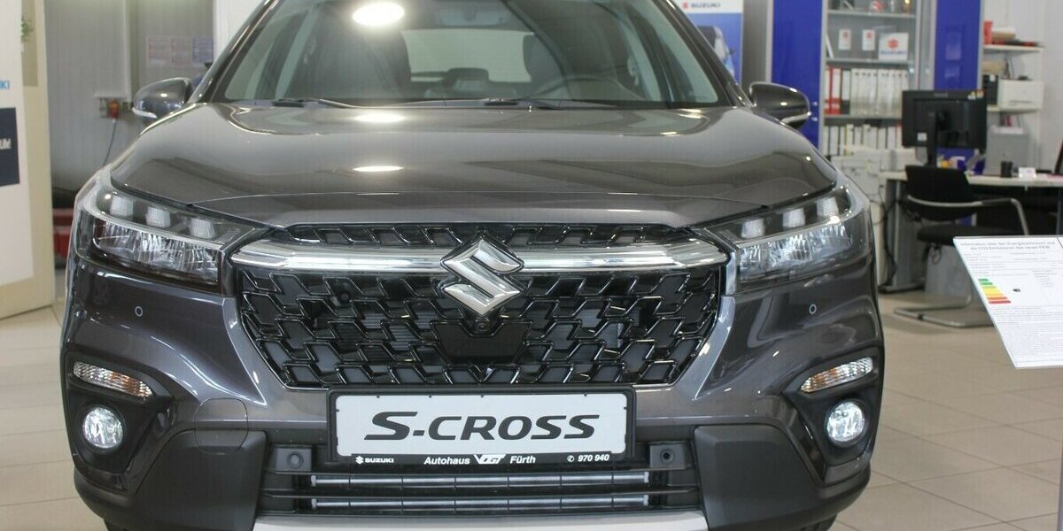 Suzuki SX4 S-Cross Comfort+ 4x4 7.500 km 28.990 &euro; Fürth 90763