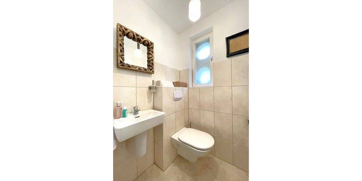 Familientraum am Entensee! Stilvolles Einfamilienhaus mit großem Garten und Garage 5 zimmer