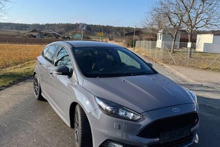 Ford Focus 118.524 km 18.499 &euro; Roßtal 90574