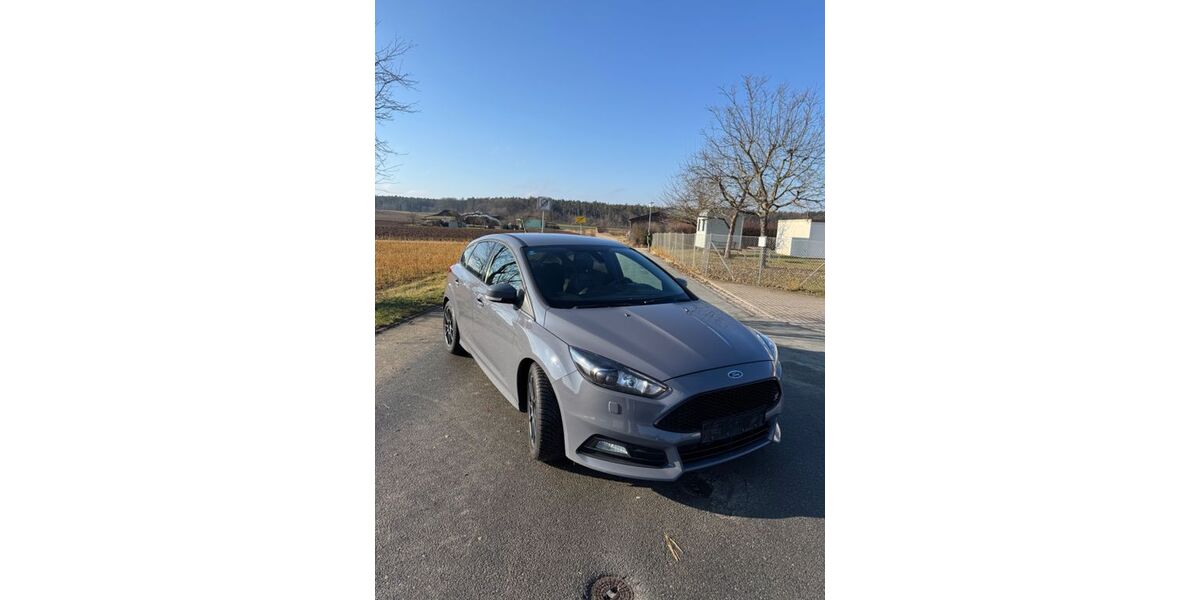 Ford Focus 118.524 km 18.499 &euro; Roßtal 90574