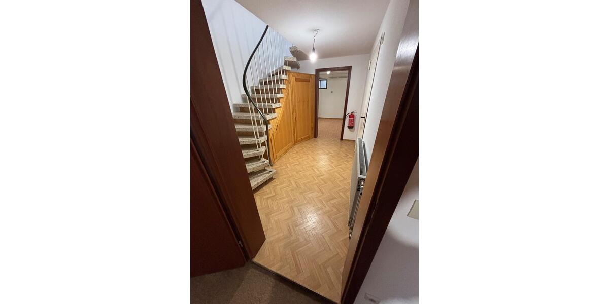 Reihenhaus Nürnberg Holzheim - 6 Zimmer, 120 m&sup2;, 1.700&euro; | Angebot:26048184
