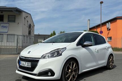 Peugeot 208 85.500 km 11.000 &euro; Fürth 90762