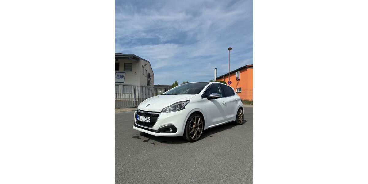 Peugeot 208 85.500 km 12.800 &euro; Fürth 90762