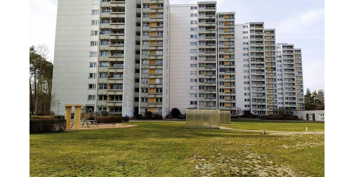 3-Zimmer-Wohnung mit Balkon, Lift und TG-Stellplatz 3 zimmer