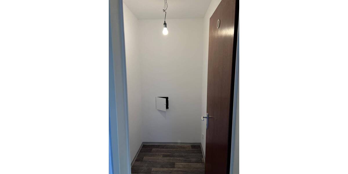 Etagenwohnung Spardorf - 4 Zimmer, 92 m&sup2;, 1.340&euro; | Angebot:26188535