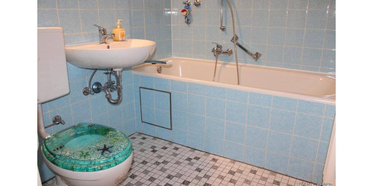 2-Zimmer-Wohnung mit Balkon und Stellplatz in ruhiger Lage in Stein! 2 zimmer