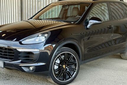 Porsche Cayenne 145.000 km 44.000 &euro; Nürnberg 90478