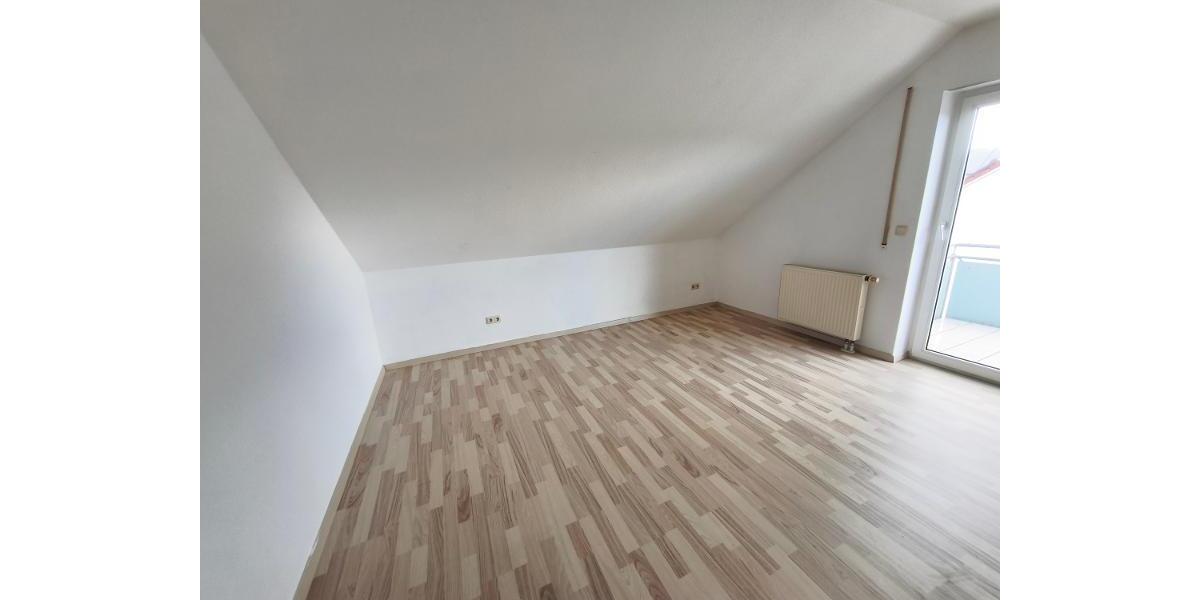 3 Zi. Wohnung (Nr. 6) im DG (2. OG) mit Balkon und Garage - Etagenwohnung Erlangen OT Dechsendorf | Angebot:24315669