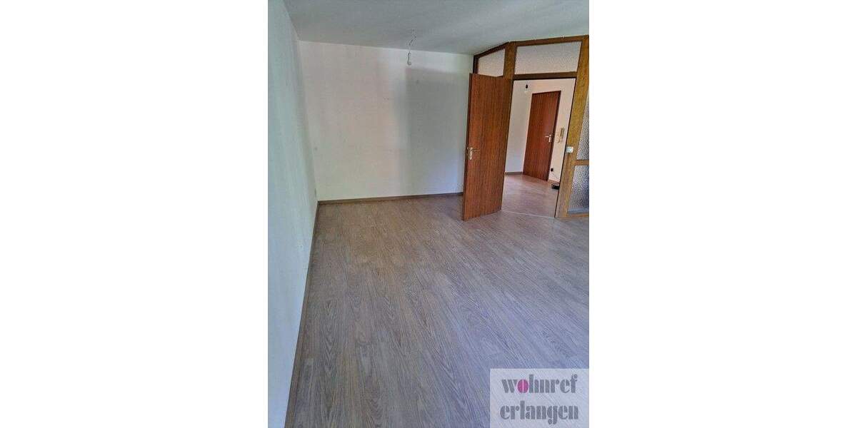 Etagenwohnung Buckenhof - 4 Zimmer, 93 m&sup2;, 1.250&euro; | Angebot:25153122