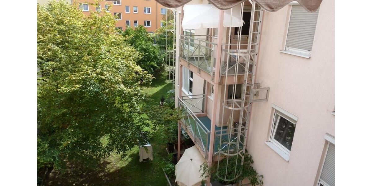 Schöne 3-Zi-Whg. Balkon Abstellraum Gäste-WC Bad Dusche Keller TG 3 zimmer