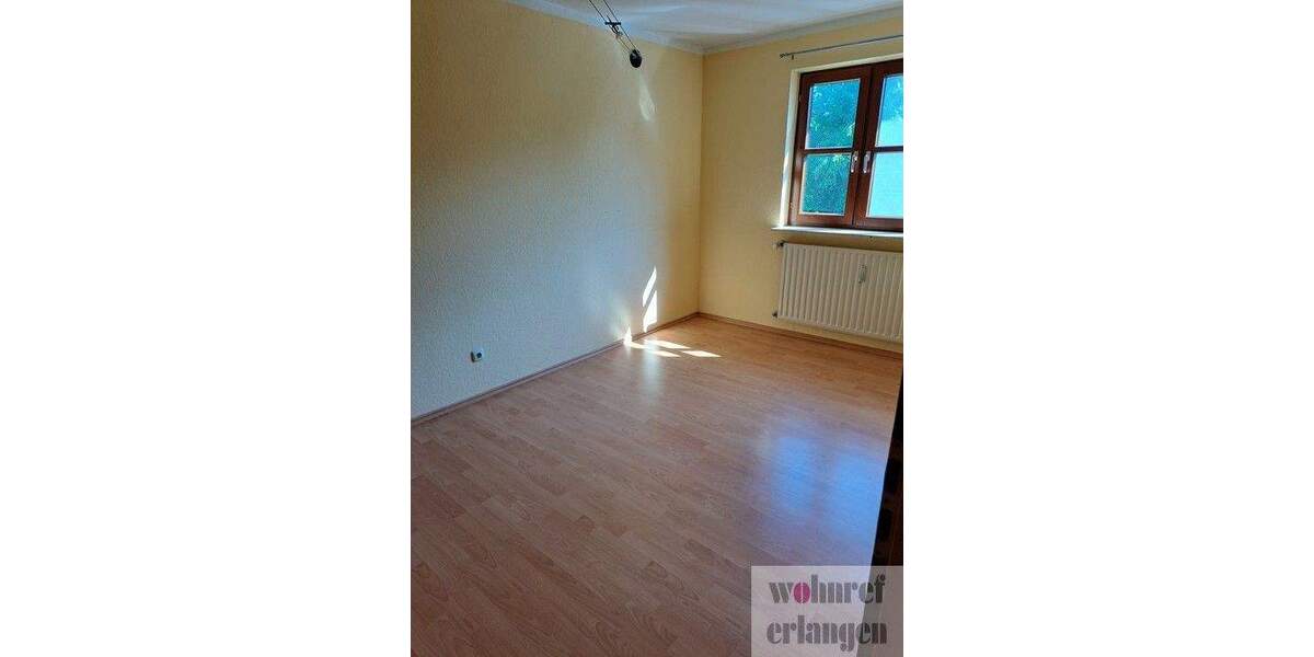 Etagenwohnung Buckenhof - 4 Zimmer, 93 m&sup2;, 1.250&euro; | Angebot:25153122