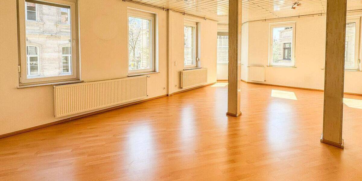 Etagenwohnung Fürth Innenstadt - 4 Zimmer, 120 m&sup2;, 349.900&euro; | Angebot:26143350