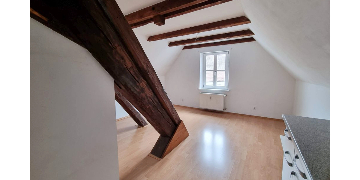 Schöne 3-Zi-Whg - FÜR MAXIMAL 2 PERSONEN -Einbauküche – Tageslichtbad – Wiesengrund in Laufweite zimmer