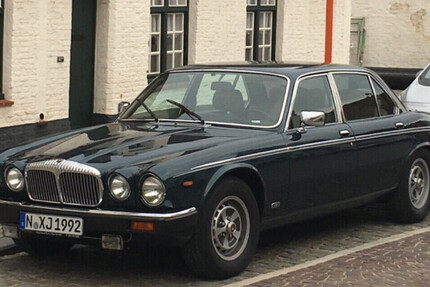 Jaguar XJ12