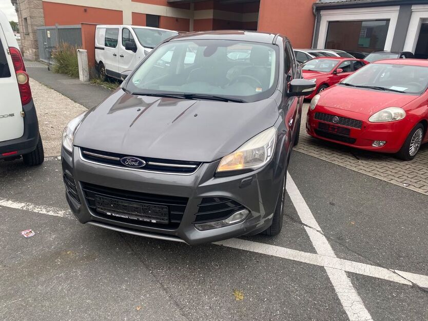 Ford Kuga 246.000 km 7.900 € Fürth 90763