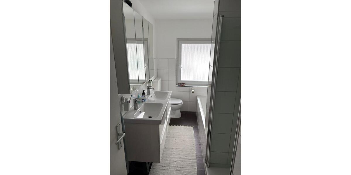 Etagenwohnung Fürth Atzenhof - 4 Zimmer, 122 m&sup2;, 1.550&euro; | Angebot:25256099
