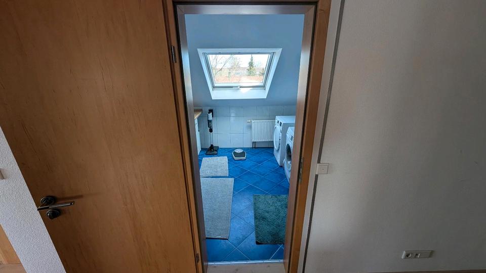 Dachgeschoßwohnung Bubenreuth - 2.5 Zimmer, 120 m&sup2;, 1.500&euro; | Angebot:26266167