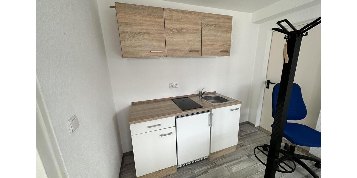 Moderne freitragende Halle mit Bürofläche zu vermietenm, Mühllach, Röthenbach zimmer