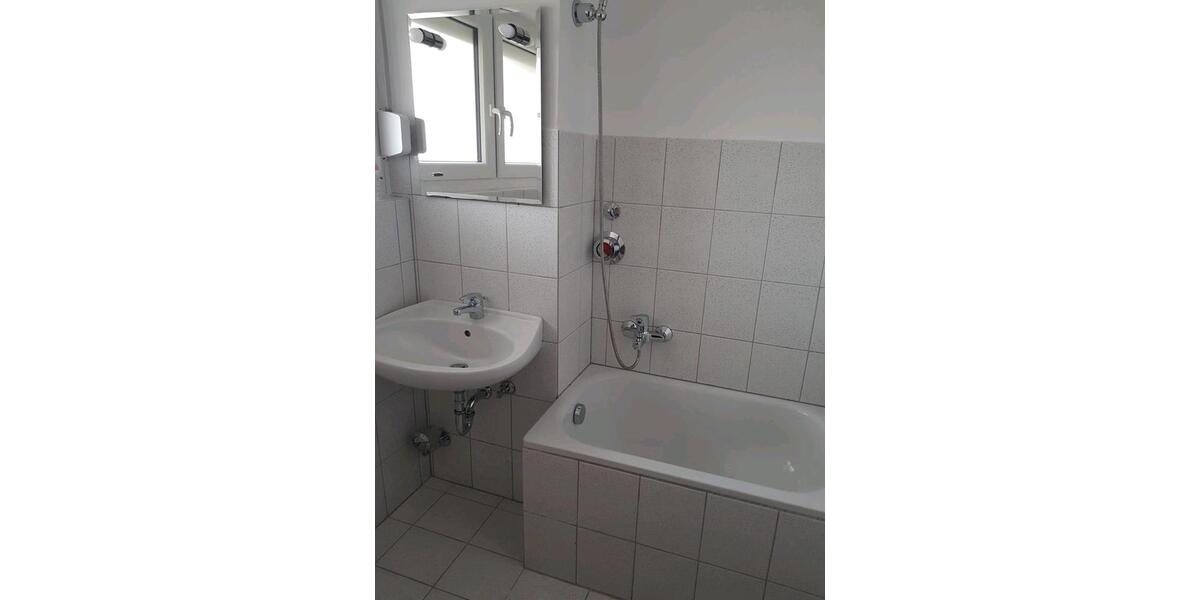 Studio in Erlangen: hell, stadtnah, möbliert, und mit Balkon 1 zimmer