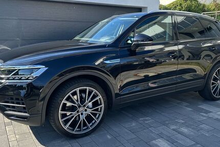 VW Touareg 173.845 km 32.300 € Forchheim 91301