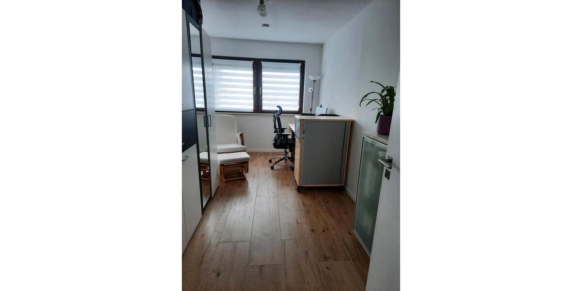Etagenwohnung Nürnberg Gibitzenhof - 4 Zimmer, 127 m&sup2;, 1.900&euro; | Angebot:26124395