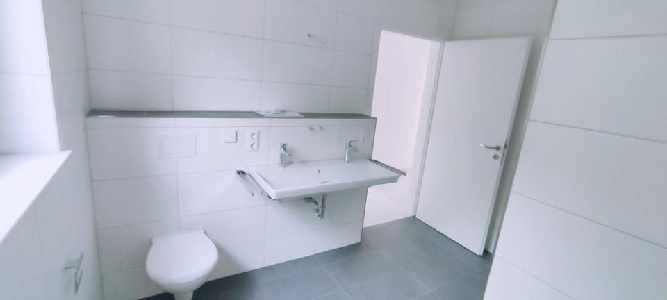 Erdgeschoßwohnung Nürnberg Almoshof - 2 Zimmer, 70 m&sup2;, 1.225&euro; | Angebot:25383607