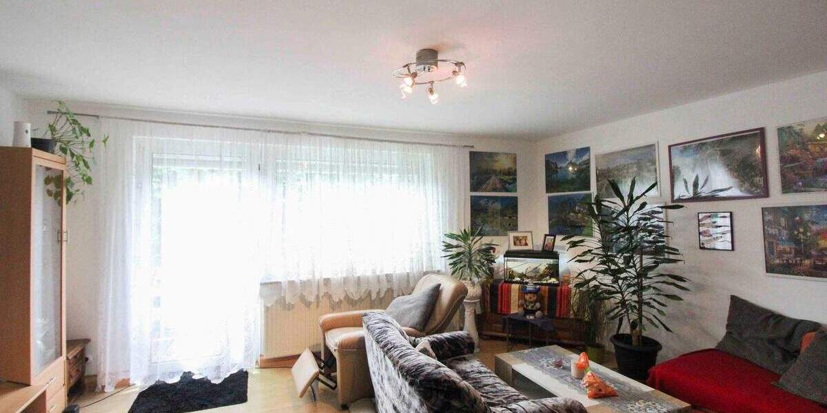 Flexibles Wohnen: Doppelhaushälfte mit zwei separaten Wohnungen, Terrasse und Garten 6 zimmer