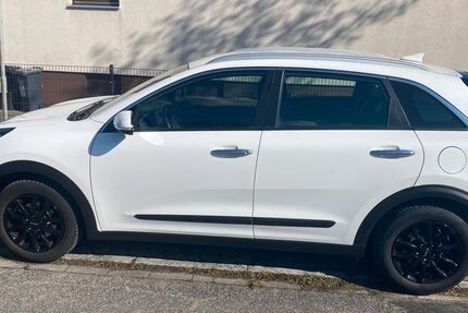 Kia Niro 89.000 km 17.000 &euro; Nürnberg 90427