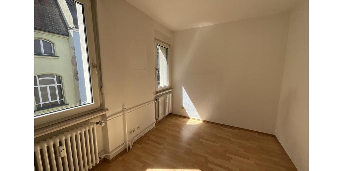 Dachgeschoßwohnung Nürnberg Eberhardshof - 3 Zimmer, 73 m&sup2;, 870&euro; | Angebot:26677291