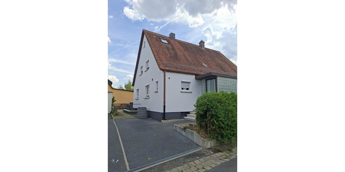 Doppelhaushälfte Nürnberg Gebersdorf - 3 Zimmer, 90 m&sup2;, 1.550&euro; | Angebot:27620947