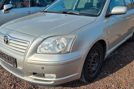 Toyota Avensis 204.549 km 1.199 &euro; Heroldsbach 91336