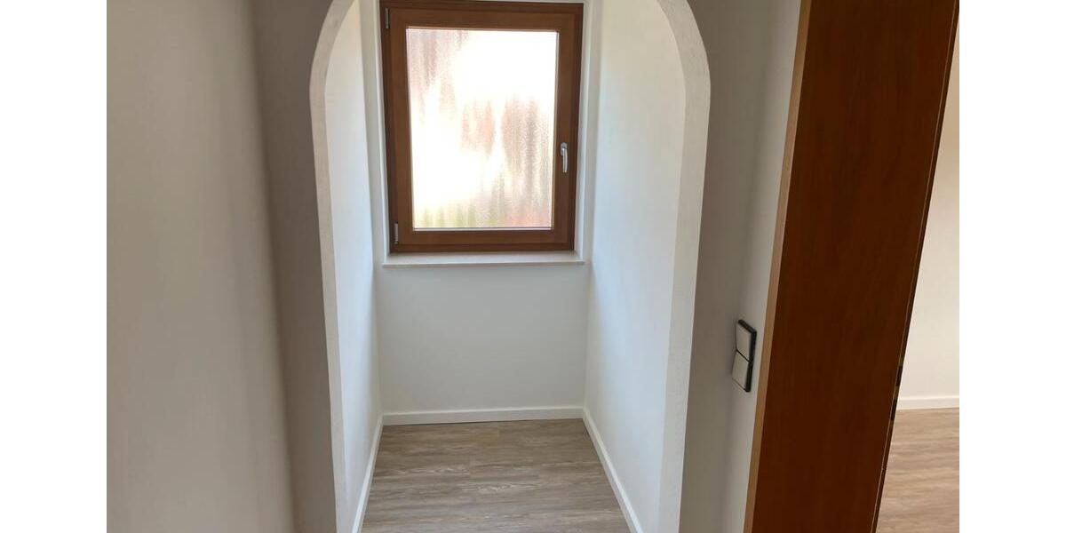 Etagenwohnung Lauf an der Pegnitz - 3.5 Zimmer, 120 m&sup2;, 1.200&euro; | Angebot:26416926