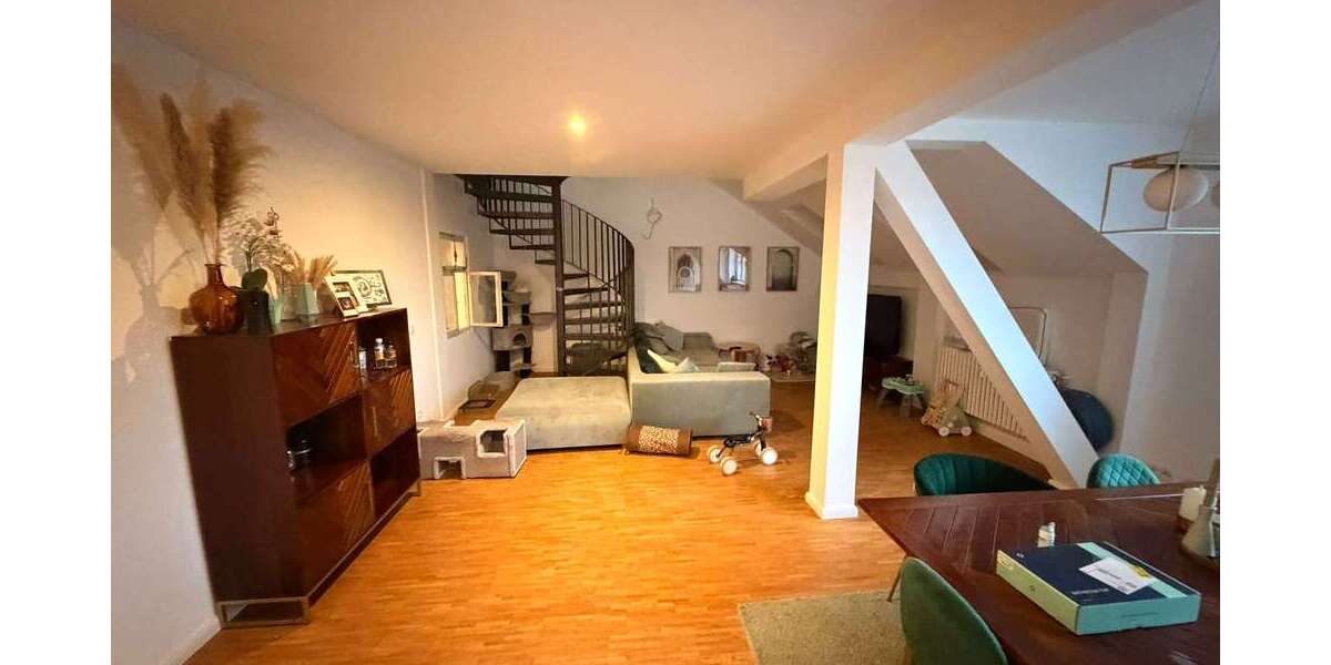 Etagenwohnung Fürth Südstadt - 4 Zimmer, 169 m&sup2;, 1.621&euro; | Angebot:27629369