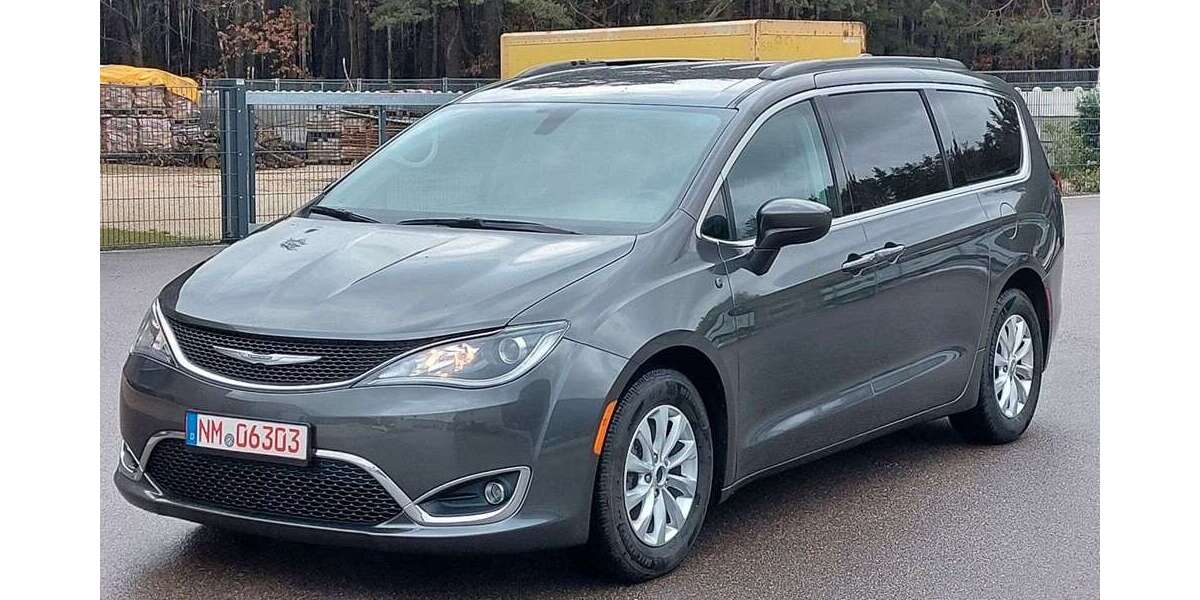 Chrysler Pacifica 146.000 km 19.400 &euro; Postbauer-Heng 92353