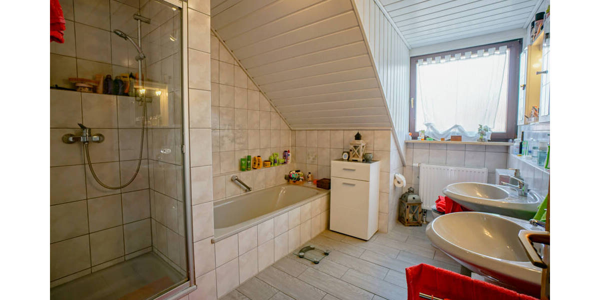 Doppelhaushälfte Allersberg Eismannsdorf - 5 Zimmer, 122 m&sup2;, 1.400&euro; | Angebot:26275736