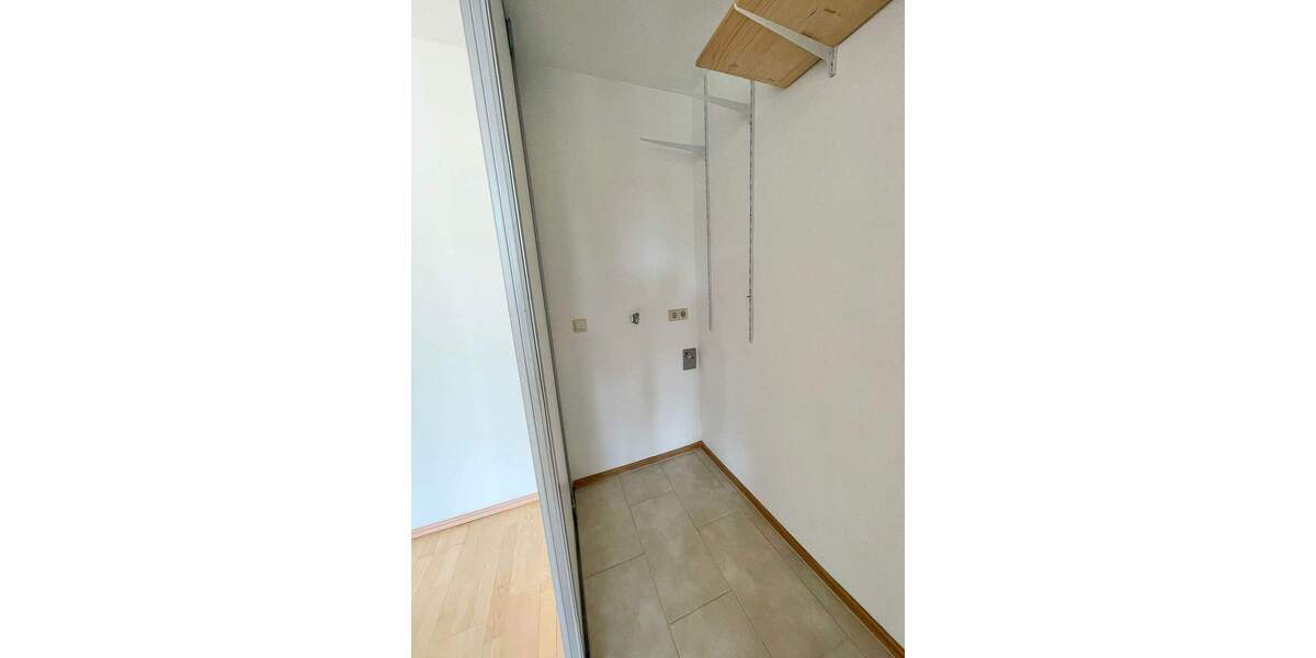 Etagenwohnung Nürnberg Langwasser - 3 Zimmer, 95 m&sup2;, 1.080&euro; | Angebot:25668717