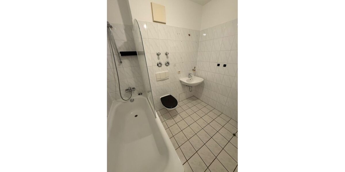 Lichtdurchflutete 3-Zimmer-Dachgeschosswohnung mit Südwestbalkon in Schwand - 3- Schwandstetten Schwand | Angebot:27621624